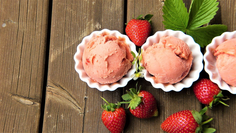 fruit, ice cream parlour, dessert, bowls, lactose, wood - material, garden, 4K, gluten, healthy eating, table, fruits, cream, holidays, food and drink