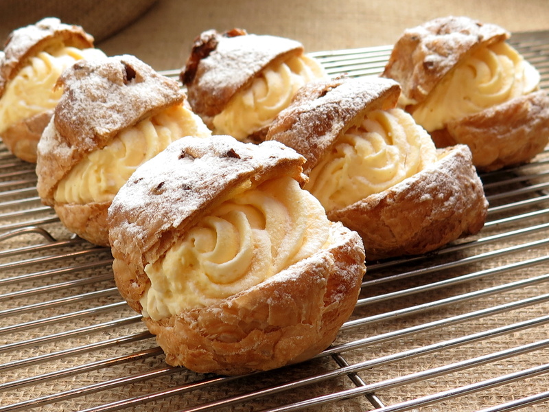 baked, brown, table, temptation, no People, baked pastry item, heat - Temperature, bread, 2K, ready-to-eat, focus on foreground, still life, several, food
