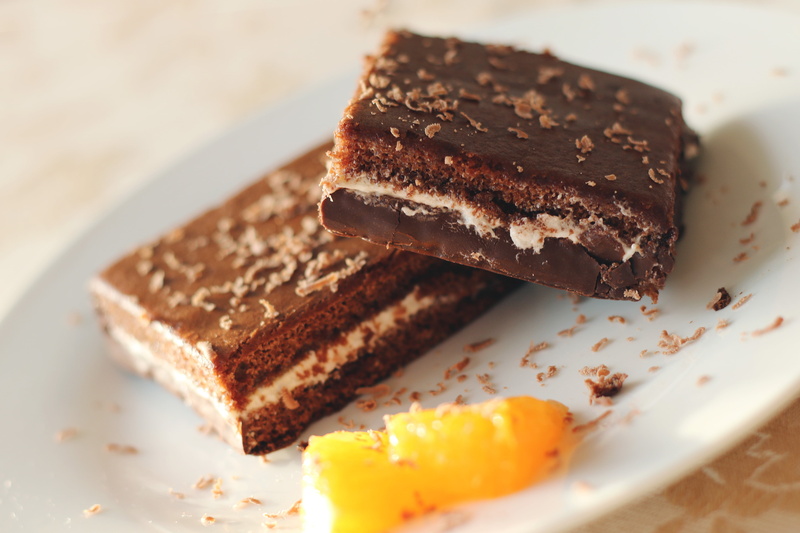 indulgence, plate, sweet, chocolate cake, freshness, unhealthy eating, indoors, dessert, temptation, close-up, still life, sweet food, food and drink, baked