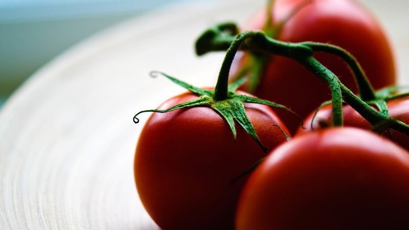 ripe, still life, wellbeing, studio shot, fruit, vegetable, juicy, food and drink, macro, freshness, red, tomatoes, close-up, food, nature, healthy eating