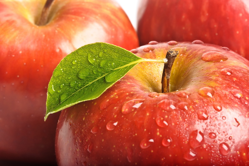 fruit, leaf, wet, dieting, juicy, healthy Eating, apples, nature, vegetarian Food, raw Food, food And Drink, summer, apple - Fruit, no People, close-up