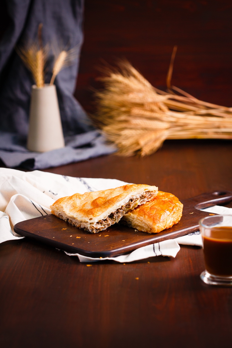 fork, eating utensil, meal, glass, ready-to-eat, still life, placenta, no people, pie with cottage cheese, plate, nutritiously, wood - material, sweet