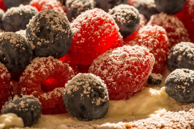 sugar, raw, fruit, 1080P, berry fruit, cake, ripe, no people, nutritious, ready-to-eat, indoors, indulgence, fresh, close-up, organic, healthy eating
