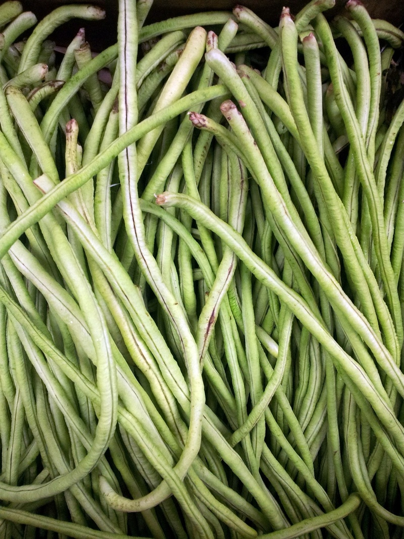 vegetarian, green color, wellbeing, market, nutritious, still life, raw, healthy eating, freshness, no people, heap, large group of objects, agriculture