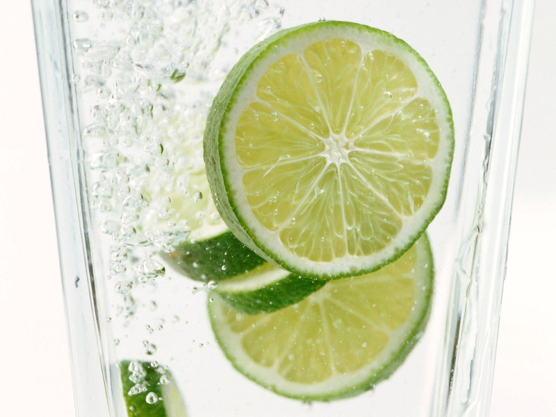 white background, organic, food, healthy Eating, backgrounds, herb, glass, ice, juice, refreshment, household equipment, 720P, liquid, close-up, cold - Temperature