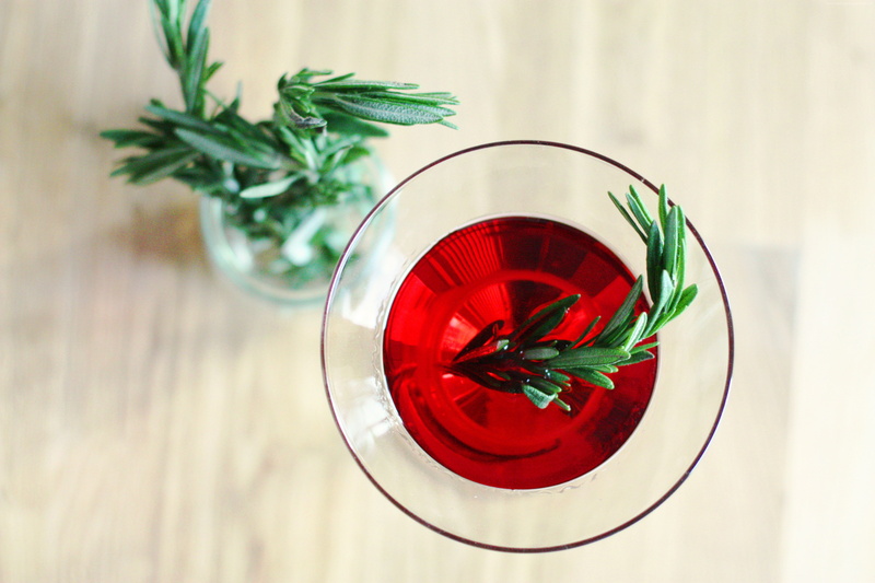 4K, gin, cocktails, wine, rum, rosemary, orange juice