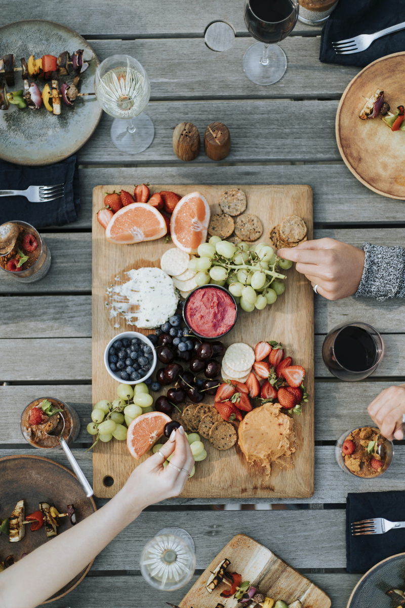 hands, meal, meat, grapefruit, cuisine, fruit, lay, tasty, high angle view, pork, real people, food and drink, blueberries, berry fruit, bbq, photography
