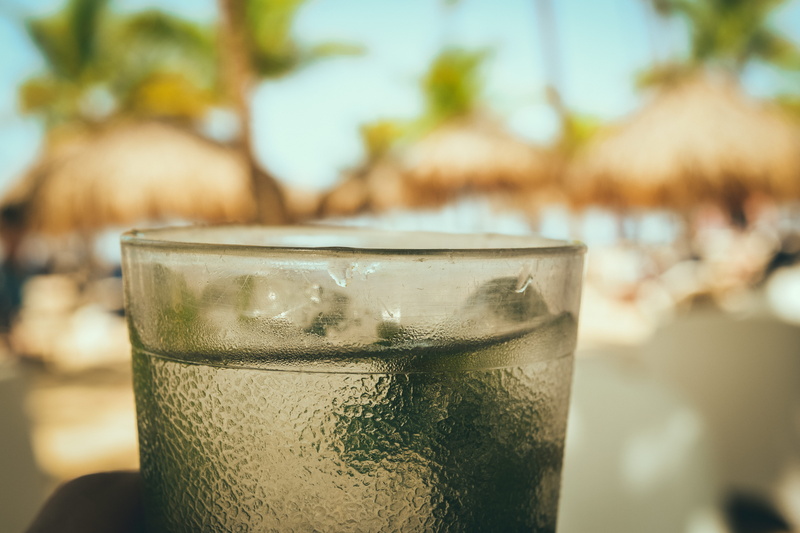 household equipment, food, dominicanrepublic, focus on foreground, freshness, alcohol, refreshment, bayahibe, 5K, drinking glass, island, dominican republic