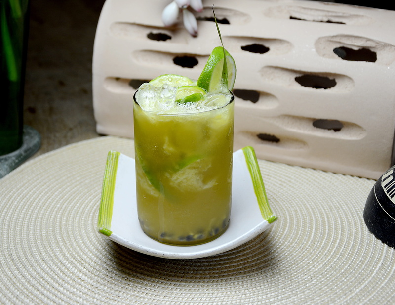 mojito, fruit, caipirinha, 4K, place mat, garnish, drink, no people, cocktail, brasileira, lemon, focus on foreground, healthy eating, table, household equipment
