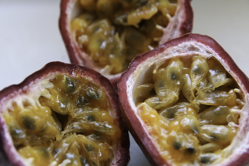granadilla, tomato, table, cross section, close-up, puple, healthy eating, freshness, fruit, snack, selective focus, meat, wellbeing, 5K, slice, still life