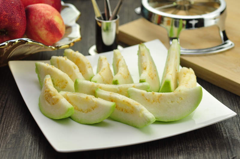 green Color, tray, dinner, close-up, healthy Eating, guava, vegetarian Food, focus on foreground, snack, cheese, serving size, lunch, eating, sliced, 4K