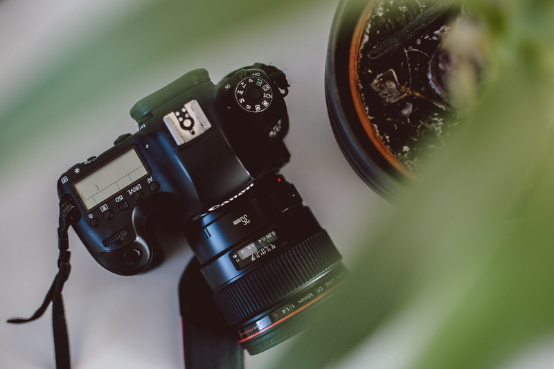 alloy wheel, antique, home video camera, work life, camera, video camera, selective focus, photographic equipment, lens - optical instrument, still life