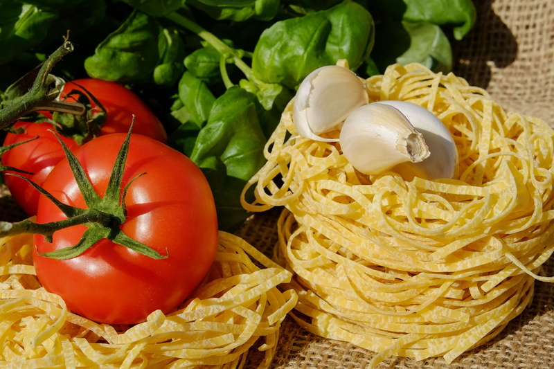 raw, food and drink, red, ingredient, meal, no people, spaghetti, italian food, italian, noodles, court, freshness, food, wellbeing, tomatoes, healthy eating