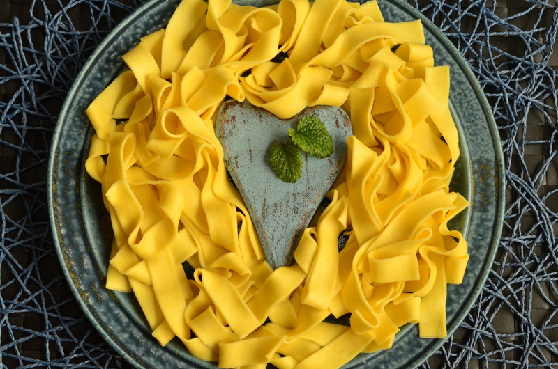 close-up, pasta, nature, noodles, tagliatelle, indoors, shape, 4K, italian food, pattern, metal, heart shape, freshness, yellow, no people, plate, creativity