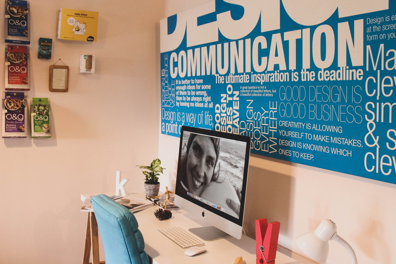 computer equipment, technology, desktop pc, seat, mouse, white, computer, computer network, 5K, office, wooden, connection, wall - building feature, medical x-ray
