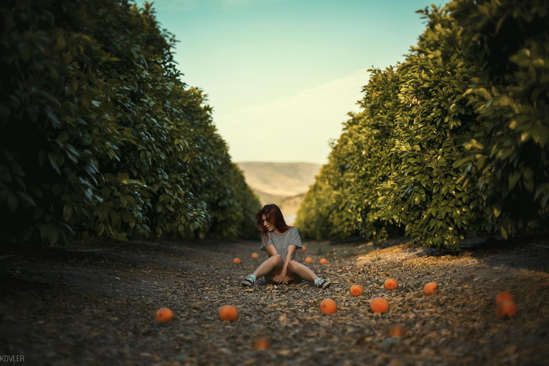 Dan Kovler, redhead, women, 1080P, path, sitting, mangos, orange (fruit)