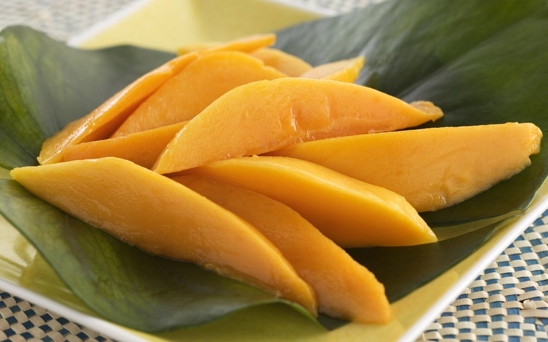 summer, nature, raw Food, food And Drink, vegetarian Food, leaf, snack, tablecloth, gourmet, focus on foreground, close-up, dieting, sweet, indoors, no People