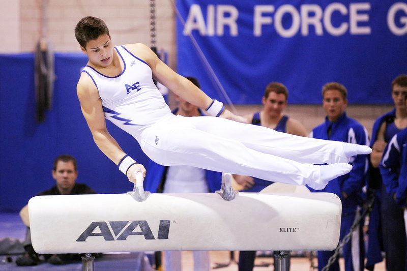 exhibition, power, people, apparatus, strength, man, competition, fitness, sportsman, routine, poise, team sport, group of people, concentration, adult