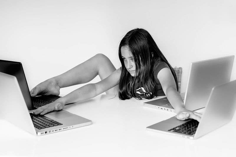 young women, hairstyle, computer, surfing the net, leg, Social networking, working at home, technology, hair, girl, beautiful woman, connection, communication