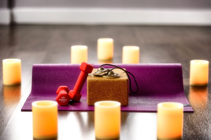 food and drink, flame, table, close-up, workout, still life, fitness, health, pink color, 5K, food, selective focus, dumbbells, purple, sport, no people