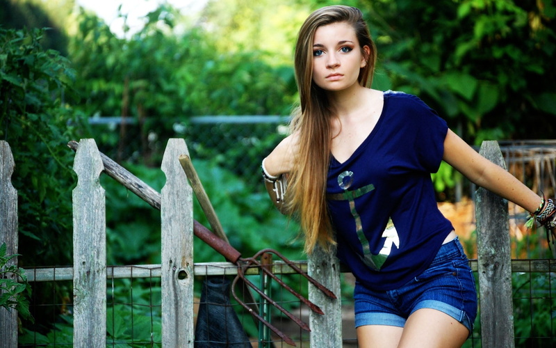 beauty, standing, women, human Hair, posing, park - Man Made Space, elegance, real people, tree, plant, railing, black Color, boundary, barrier, portrait