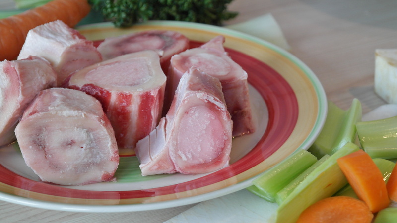 celery, plate, raw, vegetables, table, soup bones, pork, lunch, freshness, warm, near, italian food, no people, preparation, vegetable, green soup, healthy