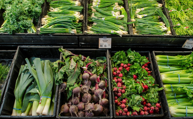 for sale, day, onions, vegetable, healthy eating, no people, celery, market, crate, common beet, freshness, container, raw food, abundance, retail display