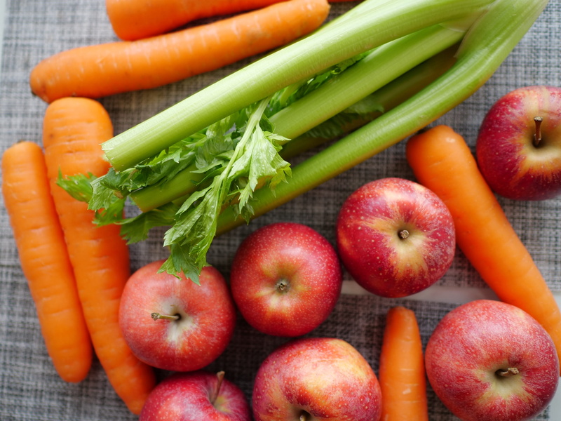 vegetable, group of objects, a raw food diet, healthy eating, organic, orange color, fructarians, apples, 2K, indoors, carrot, still life, food and drink