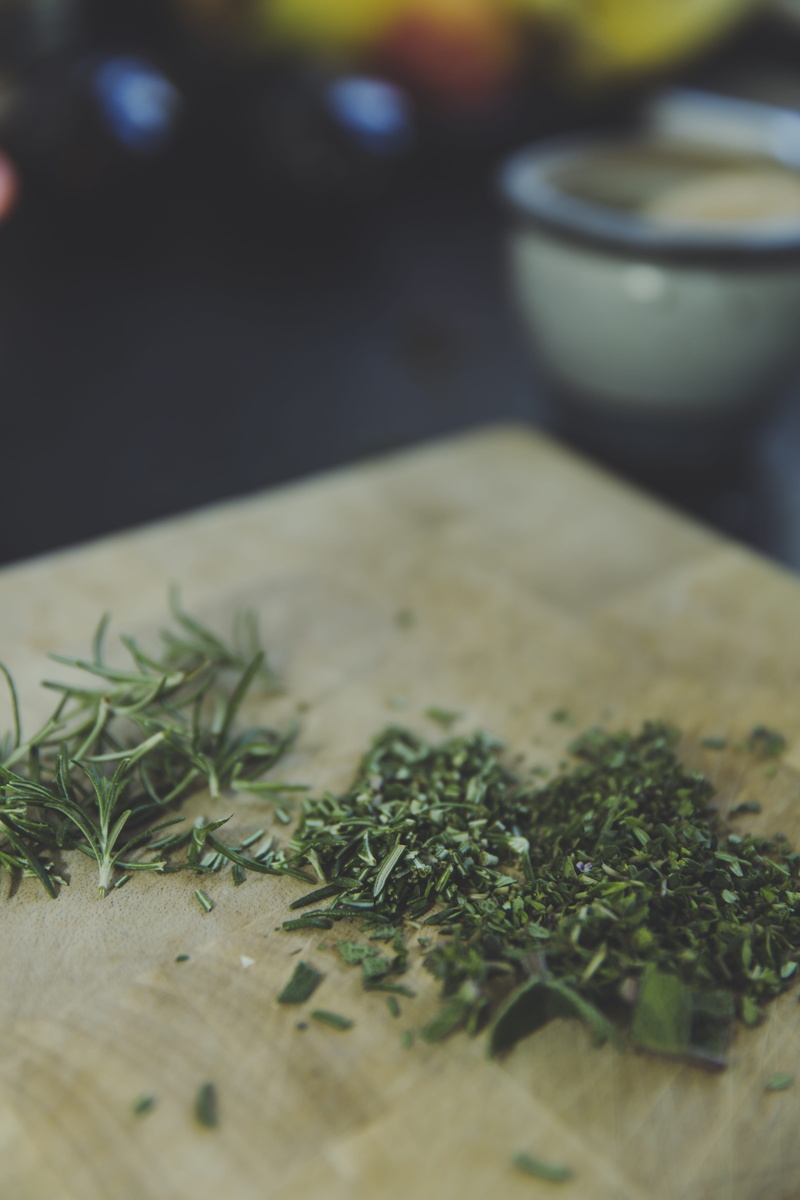 fresh, garden, food and drink, art and craft, kitchen, selective focus, herbs, green color, herb, thymus, thymus vulgaris, leaf, medicinal plant, sweet food