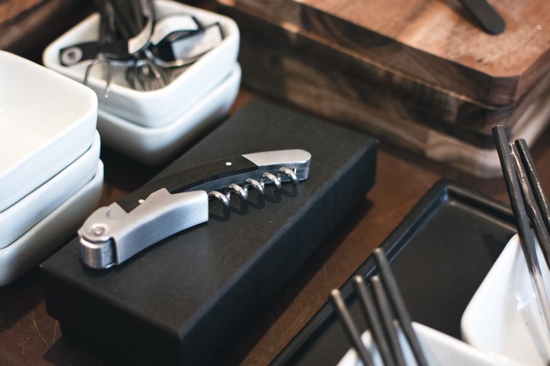5K, repairing, reflection, kitchenware, focus on foreground, kitchen utensil, choice, close-up, table, metal, hand tool, equipment, tool, opener, no People