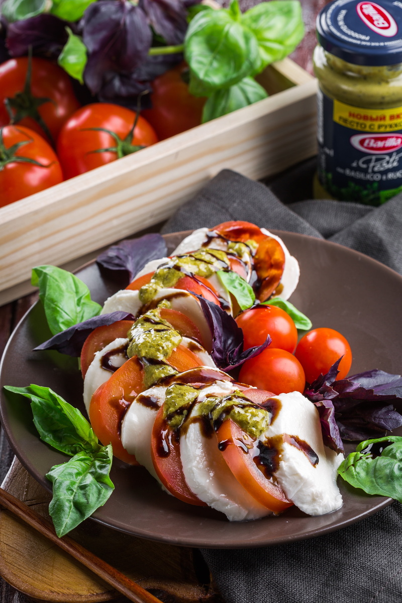 food, kitchen, rustic, for gourmets, tomato, cherry, wellbeing, café, vegetable, vegetables, restaurant, fresh, mozzarella, italy, ready-to-eat, tomatoes