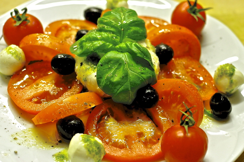 food, 2K, garnish, mozzarella, serving size, indoors, still life, antipasti, tomato mozzarella, healthy eating, starter, caprese, fruit, temptation, freshness