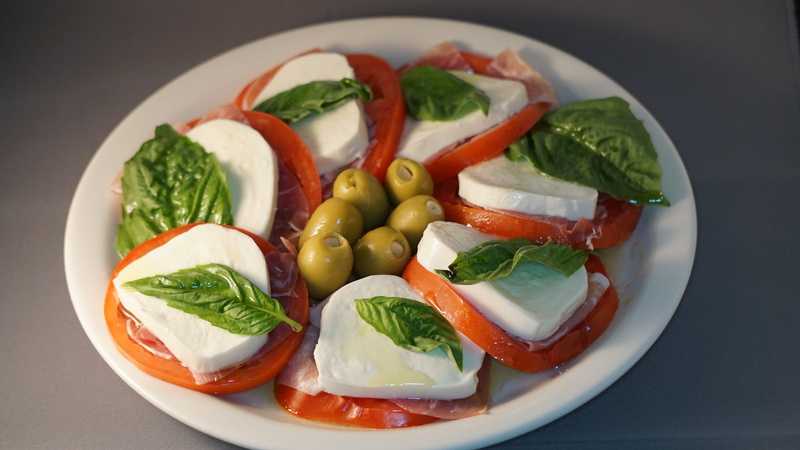 basilic, fruit, wellbeing, freshness, temptation, food and drink, Italian, no people, plate, herb, Caprese, food, directly above, leaf, garnish, 5K, olives
