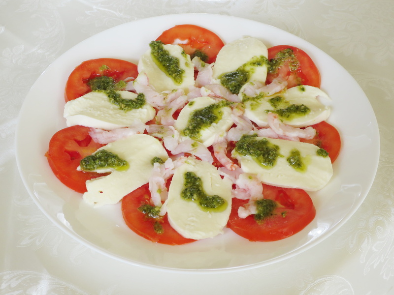 vegetable, plate, recipe, dish, basil, ready-to-eat, fruit, directly above, italian salad, no people, food and drink, incoming, oil, mozzarella, gourmet