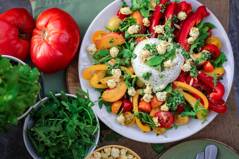 healthy, lettuce, gourmet, rustic, tomato, ceramic, food platter, bow, herb, cheese, restaurant, plate, appetizer, lunch, vegetable, leaf, pepper - Vegetable