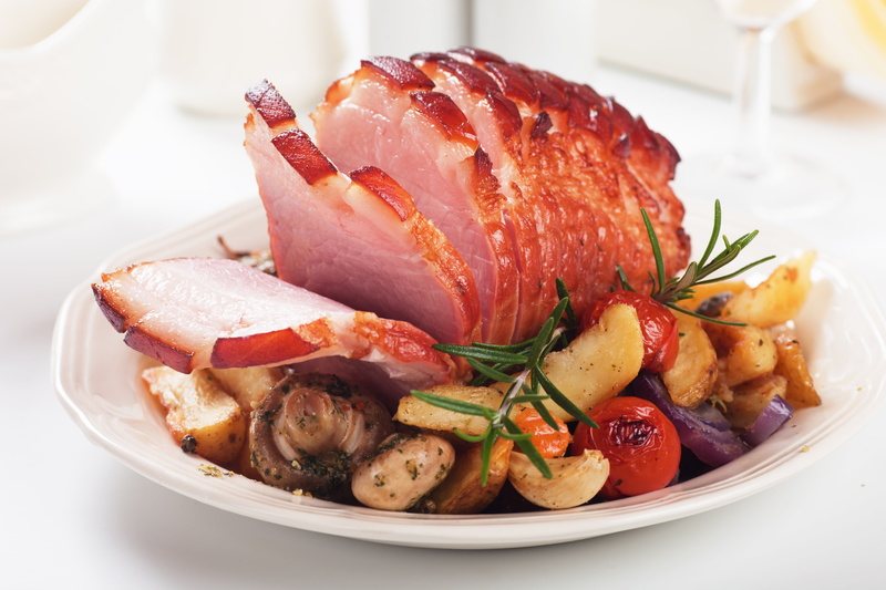 prepared Potato, white meat, white, salad, dinner, barbecue, baked meat, fillet, wellbeing, appetizer, slice, vegetable, serving size, refreshment, pork