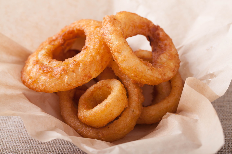 close-up, take out food, no people, side dish, fried, food and drink, onion ring, fried onion, freshness, unhealthy eating, indoors, paper, still life
