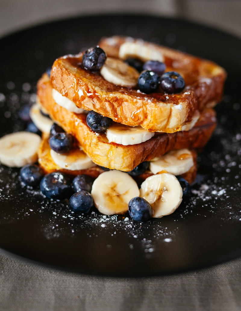french toast, berry fruit, black, no people, breakfast, foodie, temptation, breakfast food, suryp, baked, cake, bread, food, close-up, wellbeing, pastry