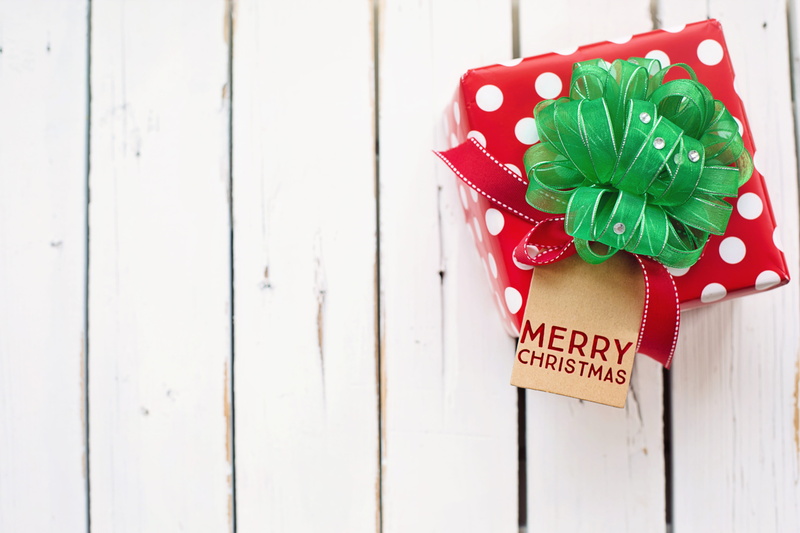 event, merry, dot, love, frame, gift, ribbon - sewing item, celebration, polka, message, wood - material, floor, board, green color, border, no people