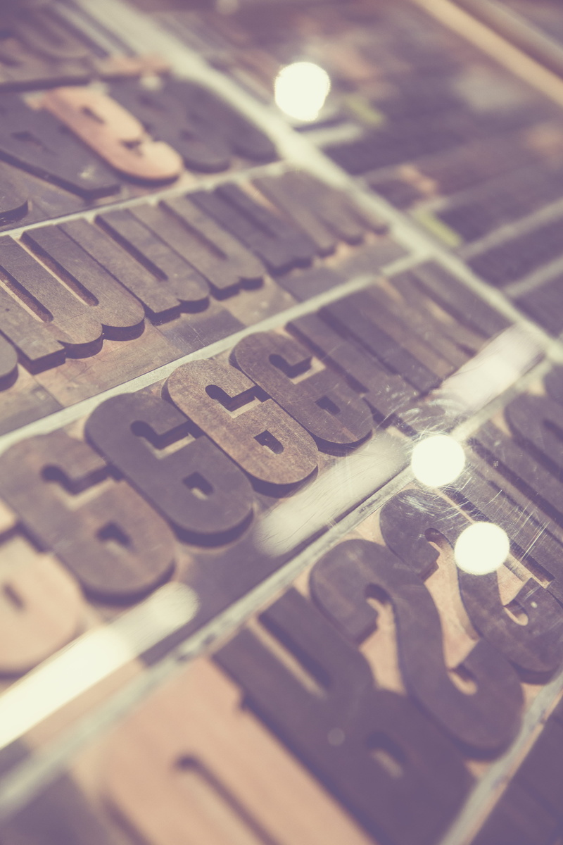connection, computer equipment, keyboard, close-up, blur, high angle view, letter, typography, wooden, vintage, computer, indoors, classic, full frame