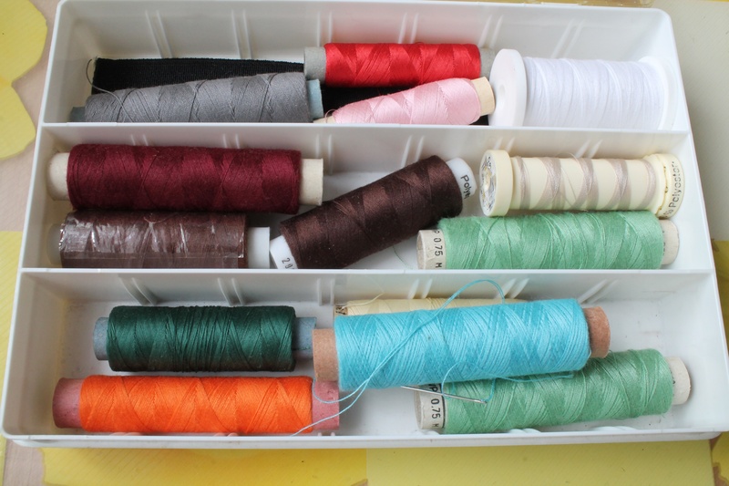 stuff, order, thread, still life, choice, lot, indoors, variation, sew, in a row, arrangement, no people, color, box, 4K, house work, art and craft, textile