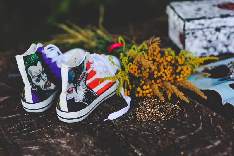 flowers, selective focus, sneakers, wear, fun, flowering plant, shoe, food and drink, Joker, retail, for sale, bouquet, leisure, plant, celebration, multi colored