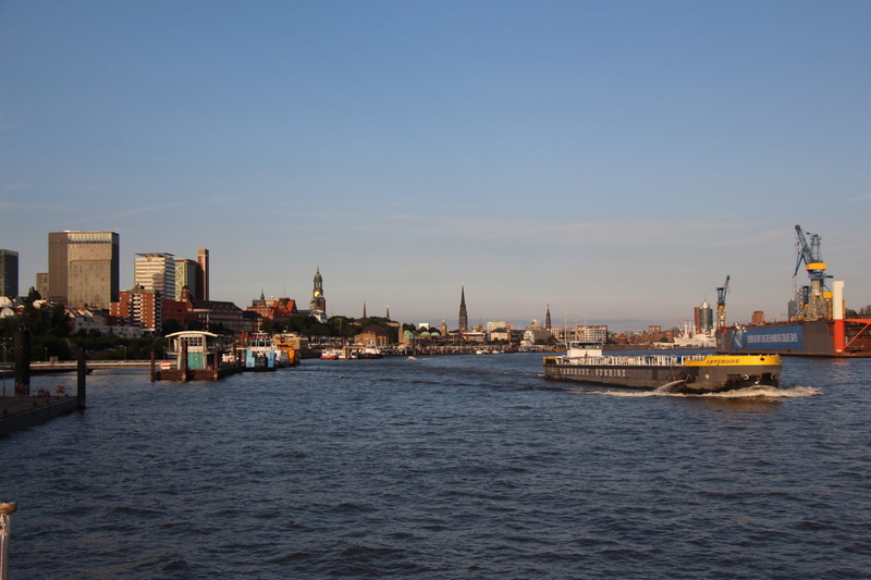 built structure, outdoors, 5K, elbe, building exterior, landmark, port, hamburg, landungsbrücken, city, hanseatic city, sea, ship, hamburg landungsbrücken