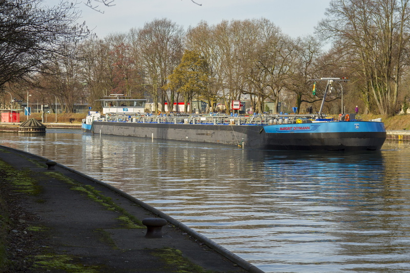 tree, lock, nature, nautical vessel, frachtschiff, mooring, plant, 4K, sky, moored, built structure, travel, architecture, birsfelden, create, the passage of the gateway