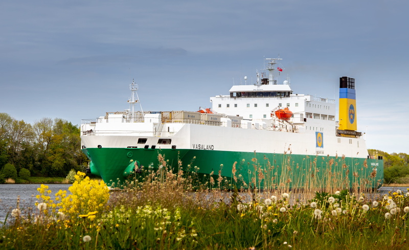 shipping, outdoors, ship, north america, vasaland, built structure, nature, clouds, boat, industry, vacations, growth, seafaring, kiel, port, sea, sky