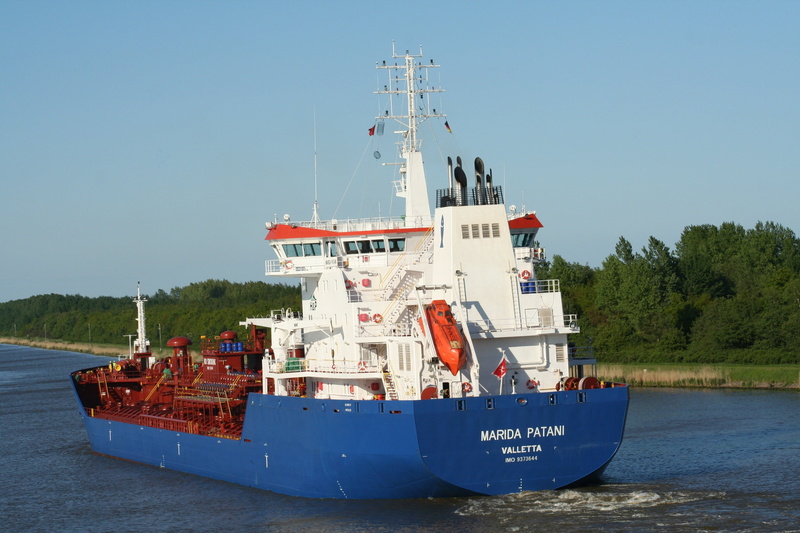 transport, day, sky, sea, container ship, business, sea ​​route, nok, no people, tree, river, cargo, outdoors, nature, traffic, seafaring, channel, water