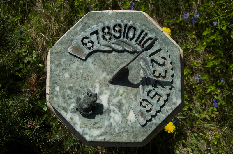 day, 4K, stone, warning sign, information sign, timekeeping, text, decorative, landscape, outdoors, lawn, land, close-up, tombstone, no people, measurement