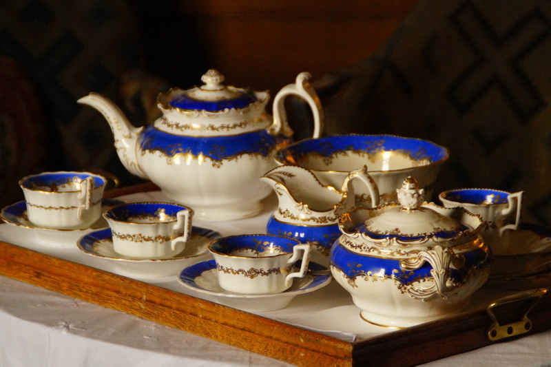 t, invitation, teatime, cup, indoors, tea time, tray, porcelain, tea, grandma, old, drink, 5K, mug, grandmother, crockery, tea drinking, teeservice, tea - hot drink
