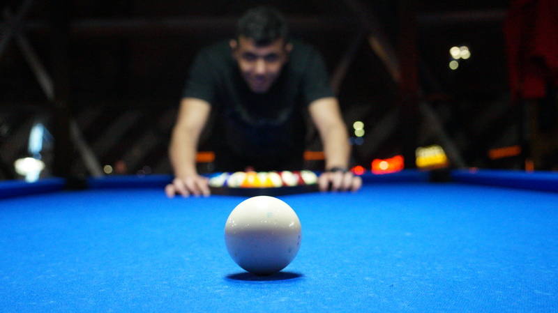 skill, pool billiards, 5K, focus on foreground, pool, pool hall, concentration, indoors, aiming, pool ball, looking, ball, sharply, young adult, white