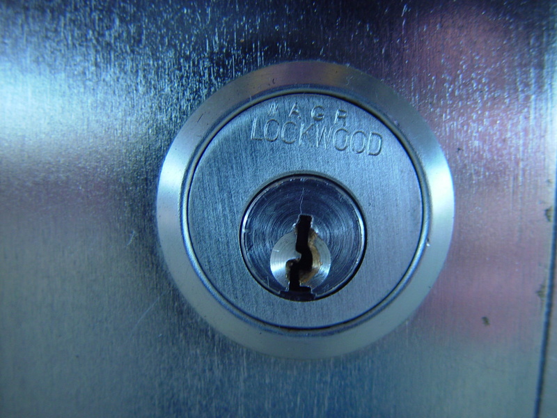 silver colored, shape, day, no people, closed, door, gray, alloy, metal, control, keyhole, protection, cylinder lock, sure, Castle, communication, locked